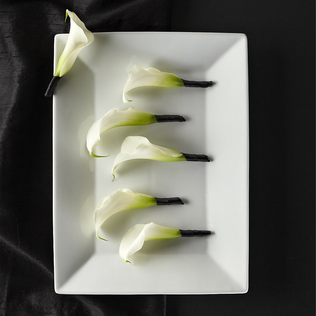 Calla Lily Promise Boutonniere – Latino Flowers, Bensalem PA
