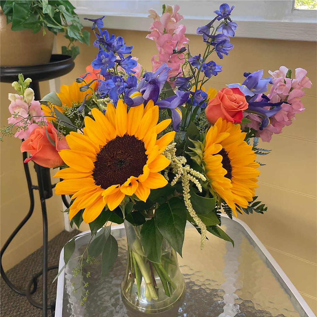 Rays of Life Bouquet –  Latino Flowers, Bensalem PA